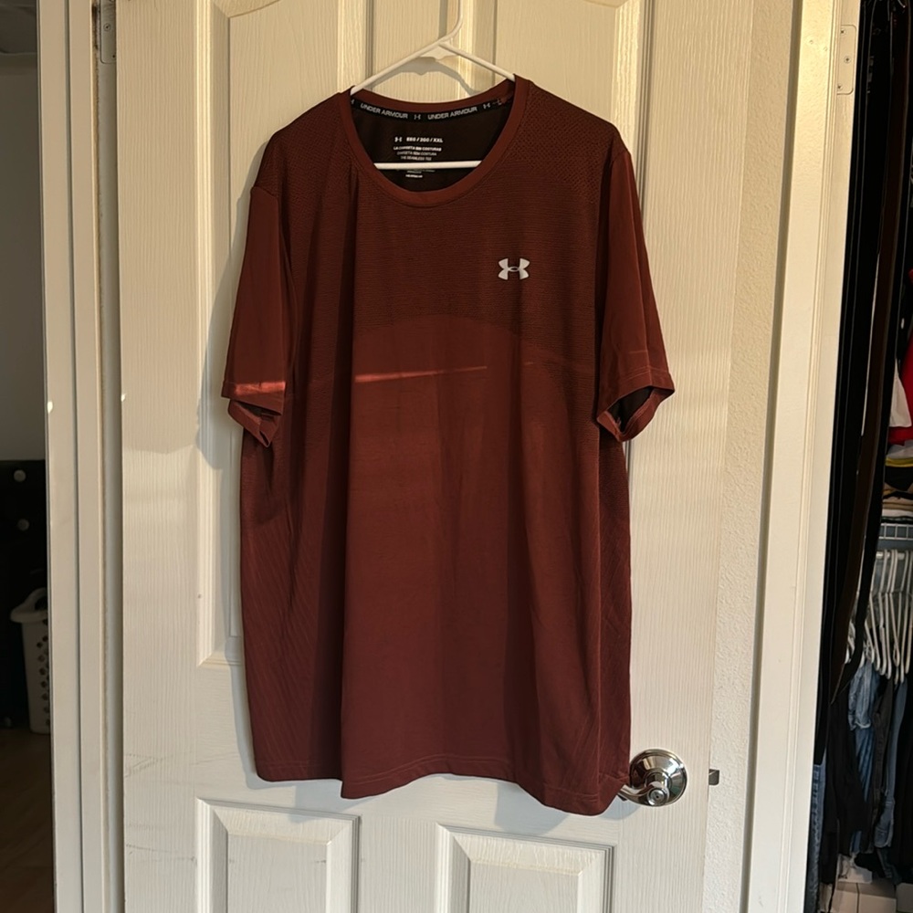 Under armor men’s tee the seamless fit XXL like new